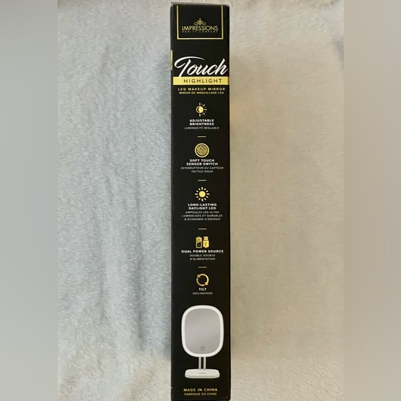IMPRESSIONS VANITY Company Touch Highlight LED Makeup Mirror New In Box - Picture 3 of 5